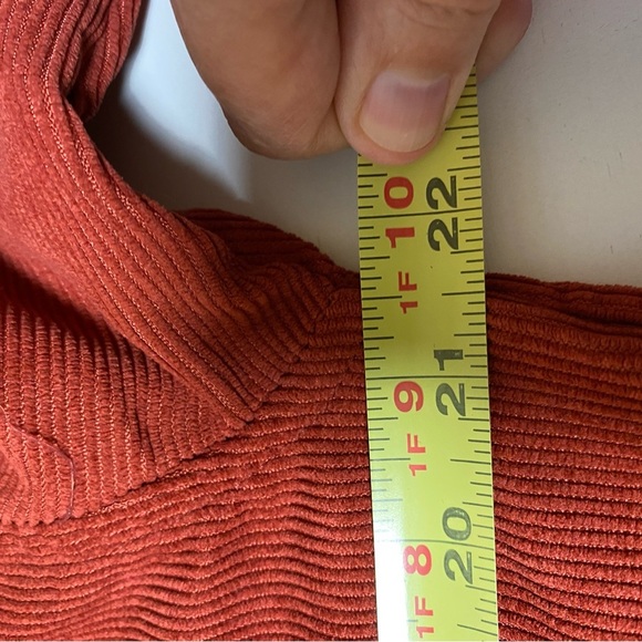 ANDTHEWHY BUTTON FRONT TOP - SIZE S - OVERSIZED PLEASE CHECK MEASUREMENTS - Picture 5 of 7